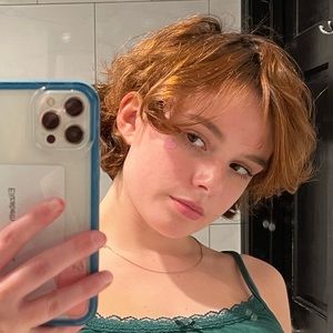 Meet your Posher, Liza